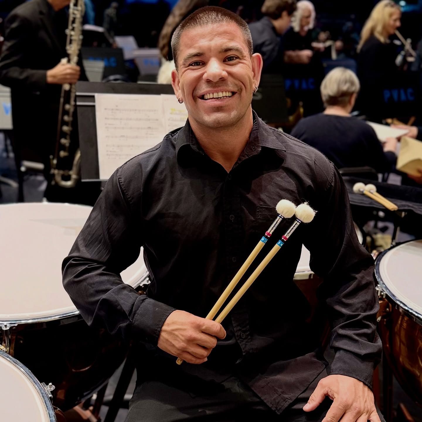 Renan Bueno with mallets before an orchestra