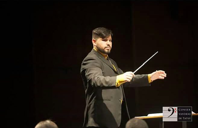 Renan conducting